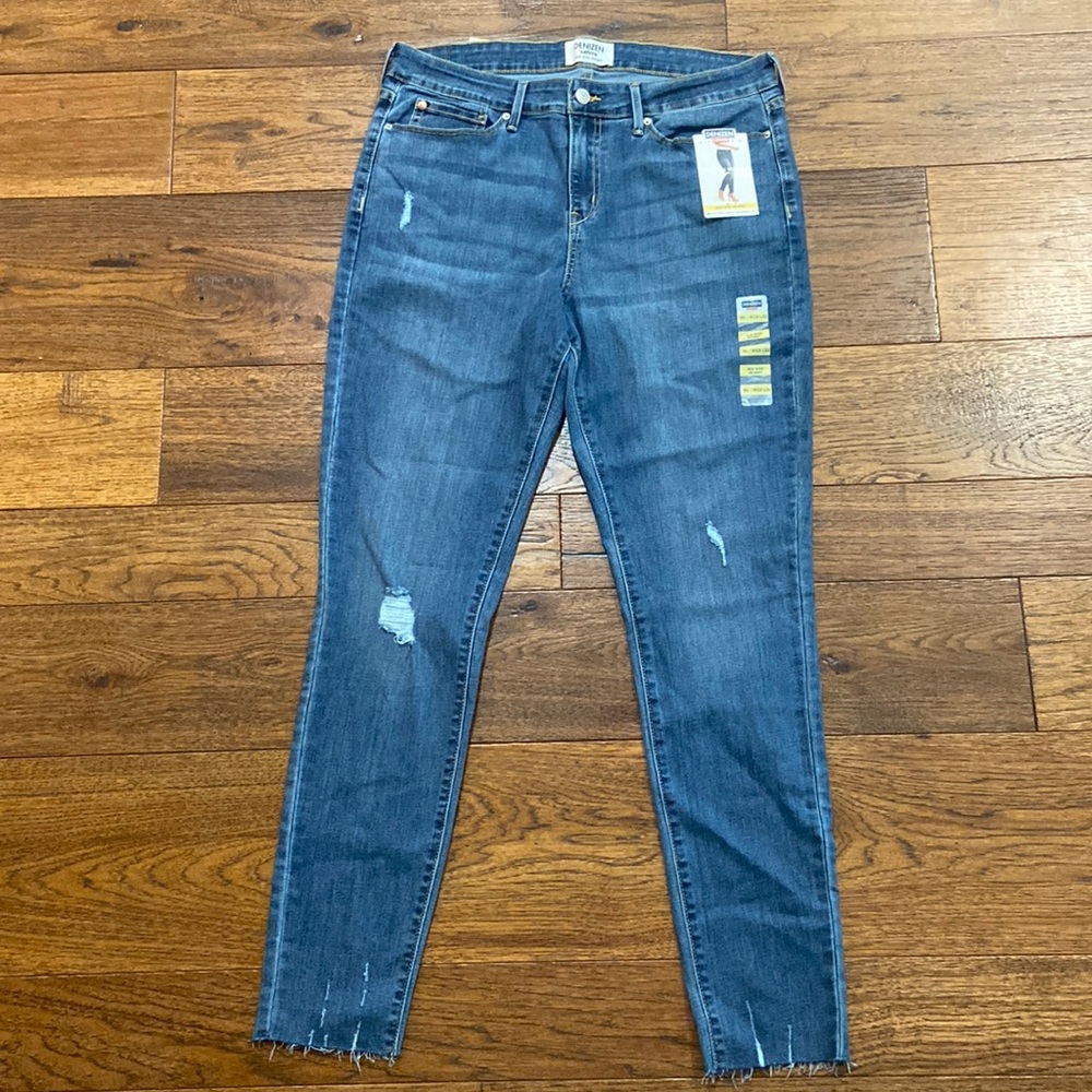 Denizen Levi’s Skinny Jeans